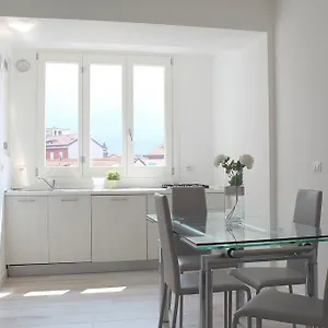 Appartamento Meschihouse - Da Vinci 35, Lecco